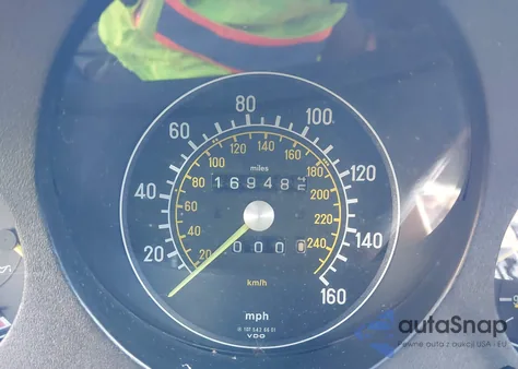 1984 Mercedes-Benz 380 Sl z USA, uszkodzony, nr VIN WDBBA45AXEA012235